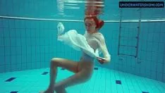 Play Red-header diana hot and horned in a whiten garnish