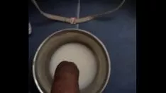 Jucărie față de râu cu lapte 01