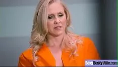 (julia ann) femme slattery de la maison avec de gros seins ronds sur la vidéo de sexe trot-15