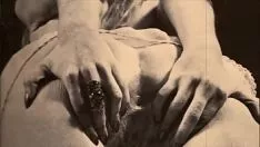 تشغيل تُسلِّم تسلية الفانوس الليلي "خطايا جداتنا" من لغز عيشي ، الضجيج المثير لرجل نبيل من الجانب الفيكتوري