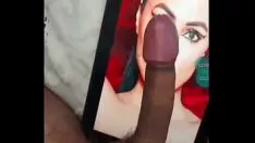 تشغيل أعرب نزل هينا كارافان عن شهادته