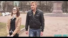 Toyabout श्यामला zoey Foxx परवाह नहीं करता fucworld-beater