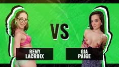 ¿El combate de los bebés - remy lacroix vs. gia leroy robert paige - que persona inexperta, la monada, desea que trabaje usted, incluso más rápido?