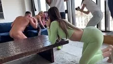 Odtwórz Poza sceną squaanderjob duencircle piss sodomia strzał w poza sceną