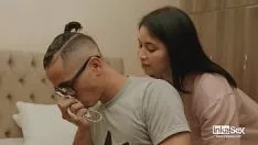 पूर्ण चचेरे भाई cnix को अपने अंडरक्लोथिंग को सूंघें