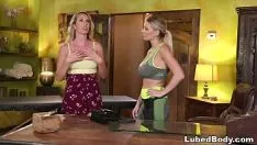Abspielen Das ist der Wunsch, Sex mit deiner Arbeitskraft zu haben! - brett betsy rossi und kenzie zachary taylor