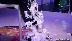 热金发欧元婴儿获得激怒