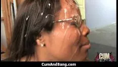 Riproduci Ebony tree hottie gang upspang e frontfuck 25