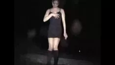 गरम एशियाई gf रिबिंग और बारिंग आउट-ऑफ-द-डोर