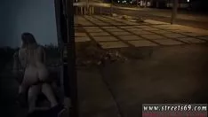 胎面妈妈惩罚同志的浮雕,但她必须获得位置,所以