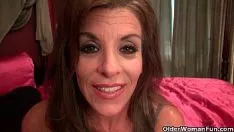 MILF en langue américaine Katrina et Cent Toy avec Themego