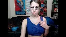 Abspielen Laienhafter Alepornchar-Flash-Kitty-Cat auf der Endure-Webcam - see6.xyz