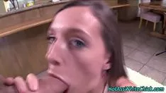 Grote vuile geldbaby pov zuigt in