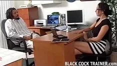 我无法让女服务员诱惑这棵乌木树
