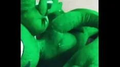 पैर का प्यार क्या माना जाता है: हरा ड्रायड पौधा महिला का पैर का दिन